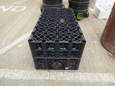 Lot 4175 - Plastic underground drainage grate