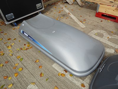 Lot 4190 - Thule Alpine 100 car roof box with key