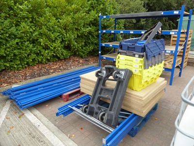 Lot 4198 - 6 running bays of storage racking to include...