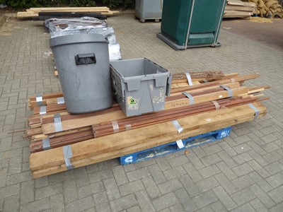 Lot 4209 - Pallet of assorted timber to include both live...
