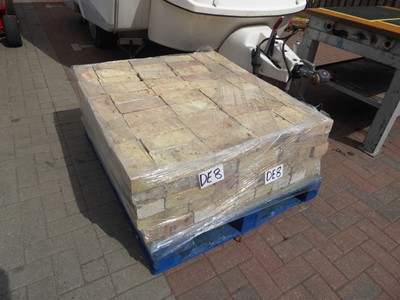 Lot 4223 - Pallet containing a quantity of reclaimed bricks