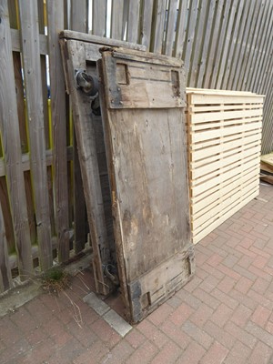 Lot 4218 - 2 large timber skates