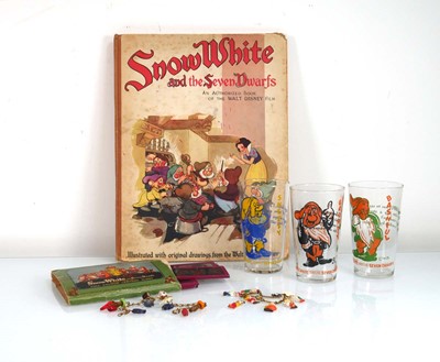 Lot 270 - A group of Snow White collectables comprising...