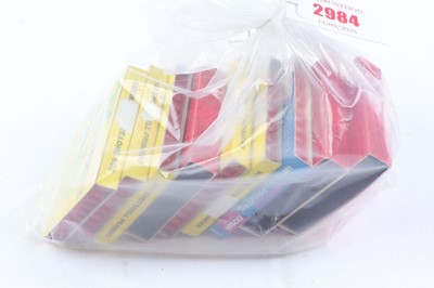 Lot 2984 - Approx. 900 x No.209 shotshell primers, various