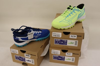 Lot 3 x pair of assorted Mizuno Wave Junior size...