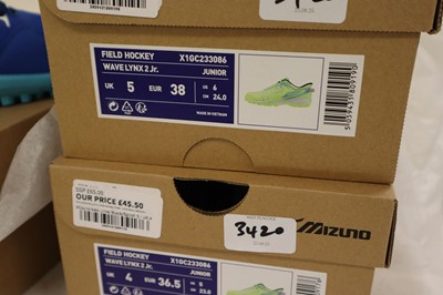 Lot 3 x pair of assorted Mizuno Wave Junior size...