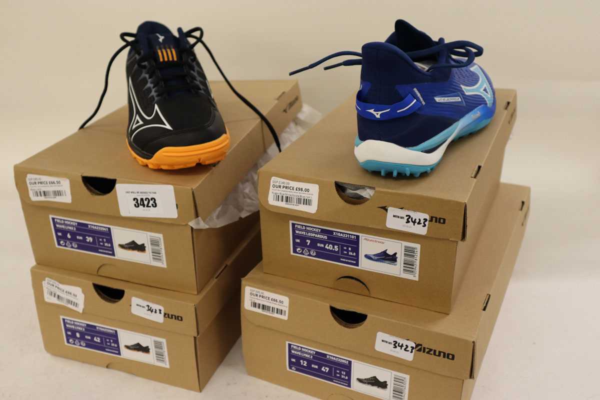 Lot 4x pairs of assorted Mizuno Wave hockey shoes