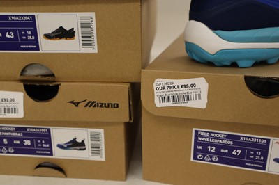 Lot 4x pair of assorted Mizuno Wave hockey shoes