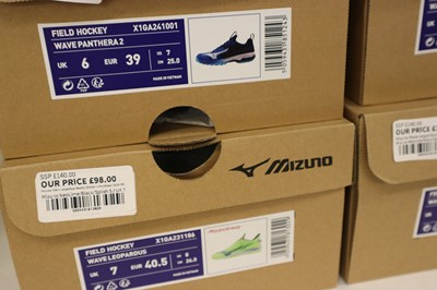 Lot 4x pairs of Mixuno Wave hockey shoes