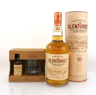 Lot 32 - A bottle & Gift Set of The Glenturret 10 year...