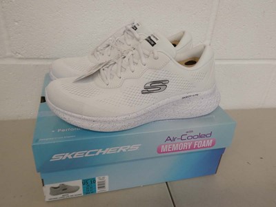 Lot 1806 - Boxed pair of Skechers skech-lite air cooled...