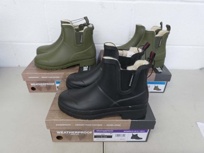 Lot 1828 - x3 boxed pairs of Weatherproof memory foam...