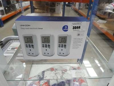 Lot 3044 - Easy read electronic timers