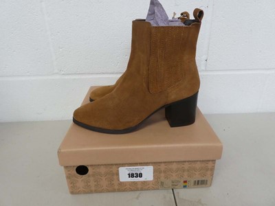 Lot 1830 - Osprey London 'The Naples' boots size UK 7