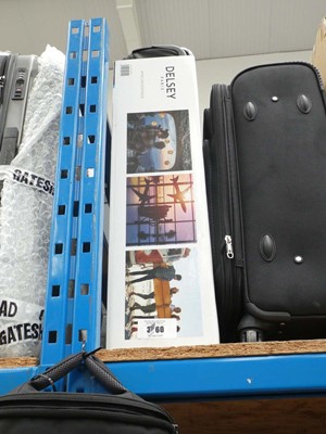 Lot 3160 - Delsey Paris roller duffle suitcase