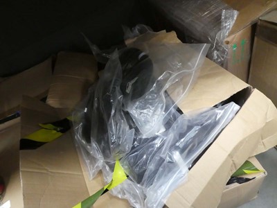 Lot 3223 - 3 boxes of gel bike seats