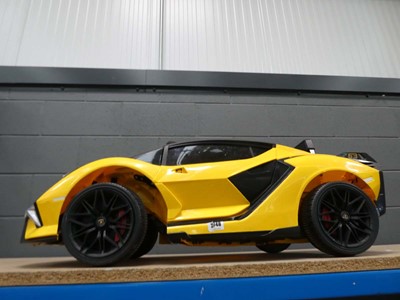 Lot 3241 - Child's electric ride-on Lamborghini