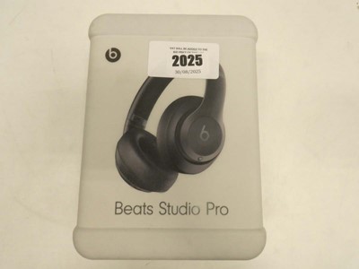 Lot 2025 - *Sealed* Beats Studio pro wireless headphones