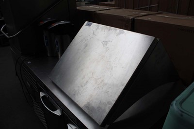 Lot 863 - 60cm stainless steel heavy duty wall mount...