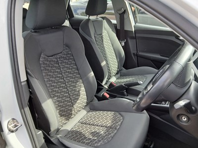 Lot (EN19 ZND) 2019 Audi A1 Sport 35 TFSI 5-door...