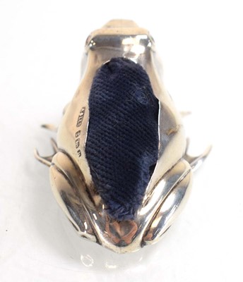 Lot A silver pin cushion modelled as a frog, Adie...