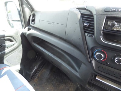 Lot 4006 - (HY17 BHK) 2017 Iveco Daily 35C14 MWB tipper...