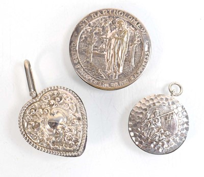 Lot A silver pin cushion of dish form repousse...