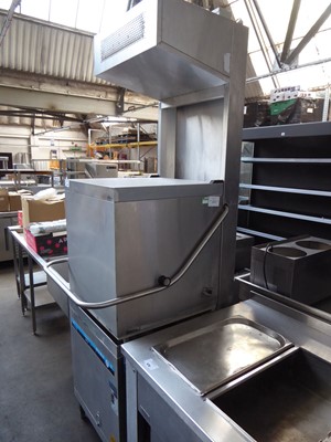 Lot 471 - 62cm Meiko Eco Star 545D lift top pass through...