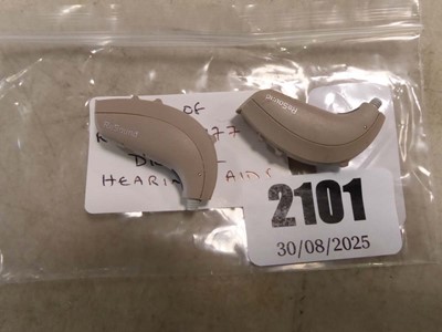 Lot 2101 - A pair of Resound UP977 Digital hearing aids