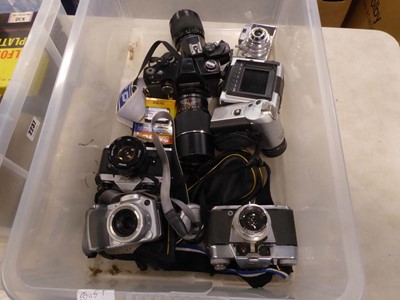 Lot 2237 - 2 boxes containing various cameras and camera...