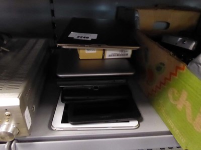 Lot 2246 - Selection of tablets for spares and repairs