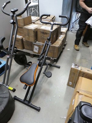 Lot 3237 - Total Fitness exercise bike