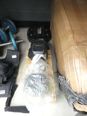 Lot 3250 - 10kg hexagon dumbbell, a pair of 20kg hexagon...