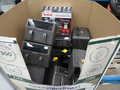 Lot 3137 - A pallet of loose Gourmia & Duel basket Airfryers