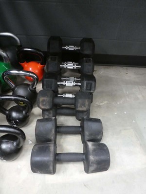Lot 3255 - Pair of 12.5kg hexagon dumbbells plus 8kg, 5kg...