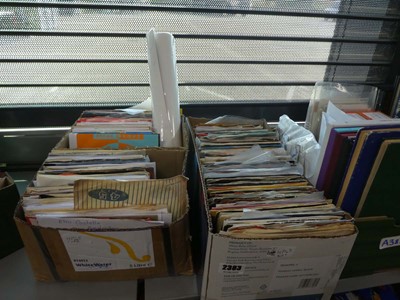 Lot 2383 - 2 boxes containing various vinyl singles