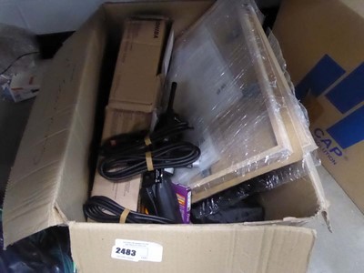 Lot 2483 - A box containing various items including...