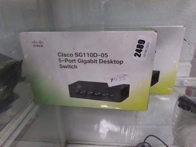 Lot 2489 - Two Cisco SG110D05 5port Giga Bit desktop...