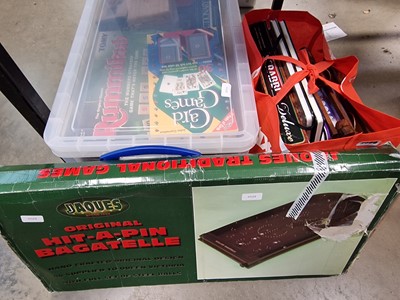 Lot 2509 - A box and a bag containing various board games
