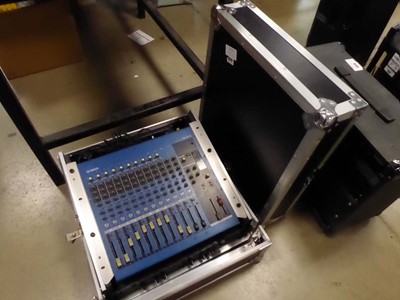 Lot 2512 - A flight case containing Yamaha MG16/4 mixing...