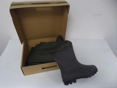 Lot 1930 - Vass-Tex 650 series chest performance waders...