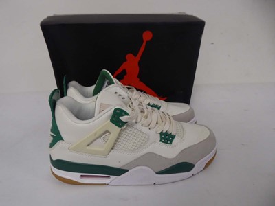 Lot 1938 - Nike air jordan 4 retro trainers in white size...