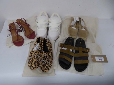Lot 1941 - 5x Pairs of Zara shoes in various styles and...