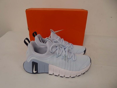 Lot 1960 - Nike free metcon 6 trainers in light blue size...
