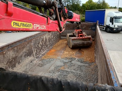Lot Volvo Grab Lorry