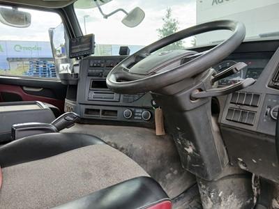 Lot Volvo Grab Lorry