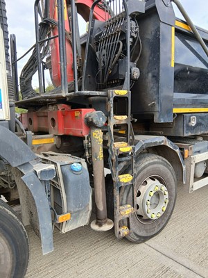 Lot Volvo Grab Lorry
