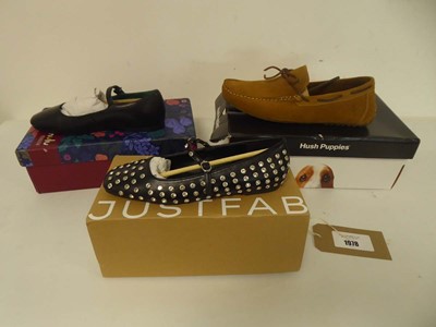 Lot 1978 - 3x Boxed pairs of shoes to include Moshulu UK4,...