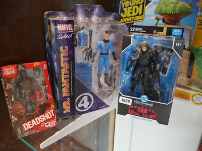 Lot 1606 - Boxed DC Multiverse Batman Unmasked action...