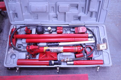 Lot 16 - Hydraulic vehicle body repair kit in case (10...